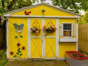 90 Sunset Road, Bay Shore NY 11706