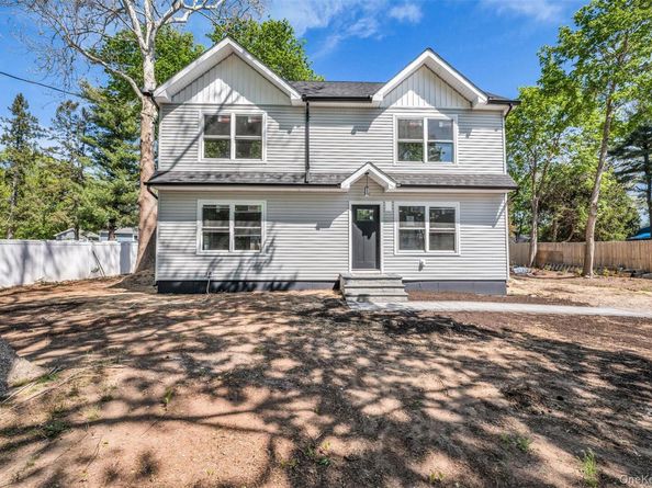 20 Lehigh Avenue, Centereach NY 11720