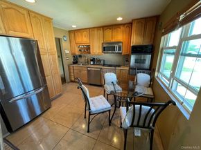 84 Surf Road, Lindenhurst NY 11757