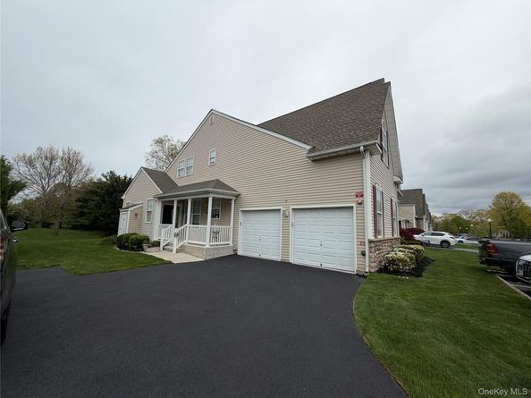 19 Meadow Pond Circle, Miller Place NY 11764