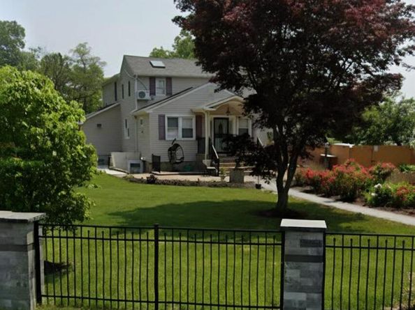 70 Massachusetts Avenue, Bay Shore NY 11706