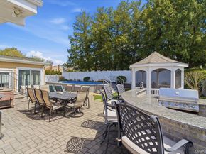 241 W 18th Street, Deer Park NY 11729