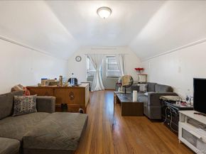 171-08 84th Road, Jamaica Hills NY 11432