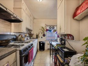 171-08 84th Road, Jamaica Hills NY 11432
