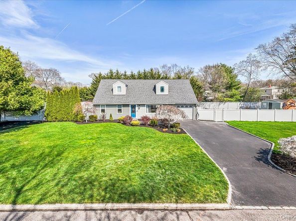 37 Priscilla Avenue, Holtsville NY 11742
