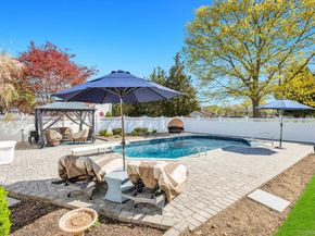 56 Pamlico Avenue, Ronkonkoma NY 11779