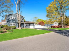 56 Pamlico Avenue, Ronkonkoma NY 11779