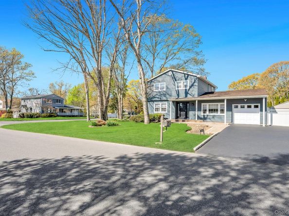 56 Pamlico Avenue, Ronkonkoma NY 11779