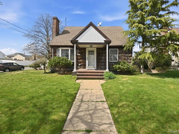612 Hughes Street, Bellmore NY 11710
