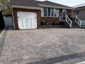 1580 N Jerusalem Road, Merrick NY 11566