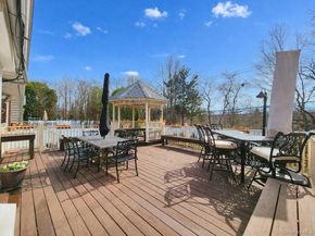 7 Market Drive, Syosset NY 11791