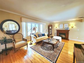 7 Market Drive, Syosset NY 11791