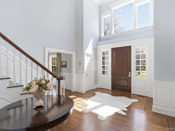 5 Toboggan Hill Path, Cold Spring Harbor NY 11724