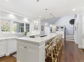 5 Toboggan Hill Path, Cold Spring Harbor NY 11724