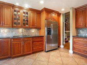 37 Winthrop Road, Plainview NY 11803