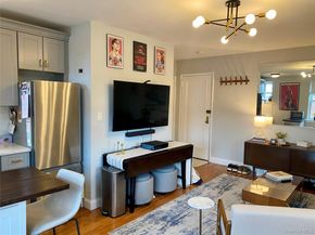 22 Mulford Place 5C, Hempstead NY 11550