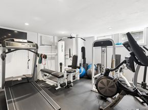 2064 Oliver Way, Merrick NY 11566