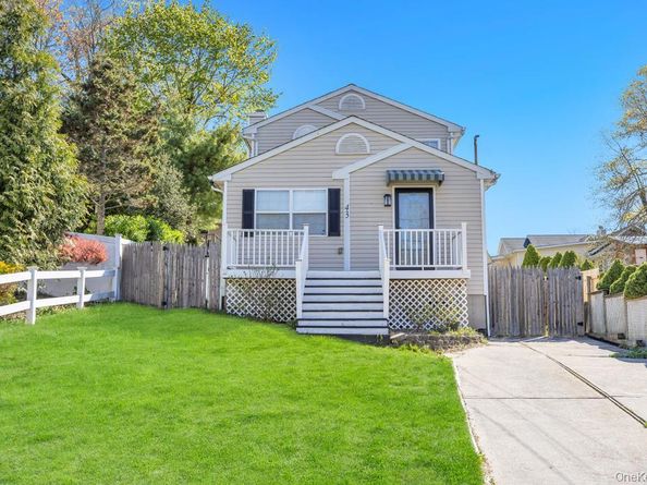 43 Comus Road, Rocky Point NY 11778