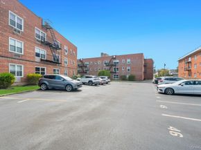 111 S Centre Avenue 2VV, Rockville Centre NY 11570
