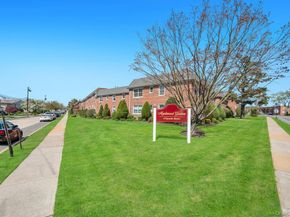 111 S Centre Avenue 2VV, Rockville Centre NY 11570