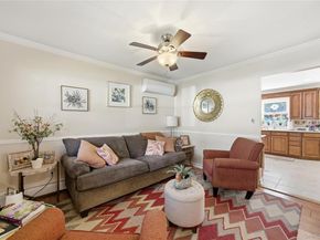 39 Fallen Leaf Road, Holbrook NY 11741