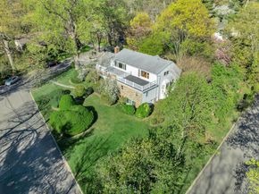 11 Soundview Road, Glen Cove NY 11542