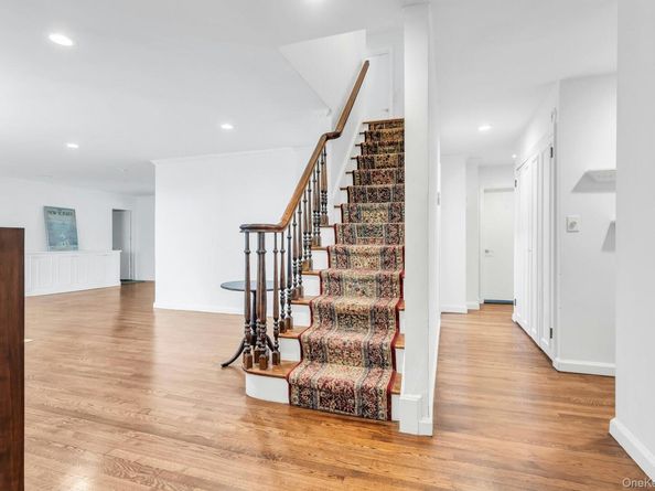 11 Soundview Road, Glen Cove NY 11542