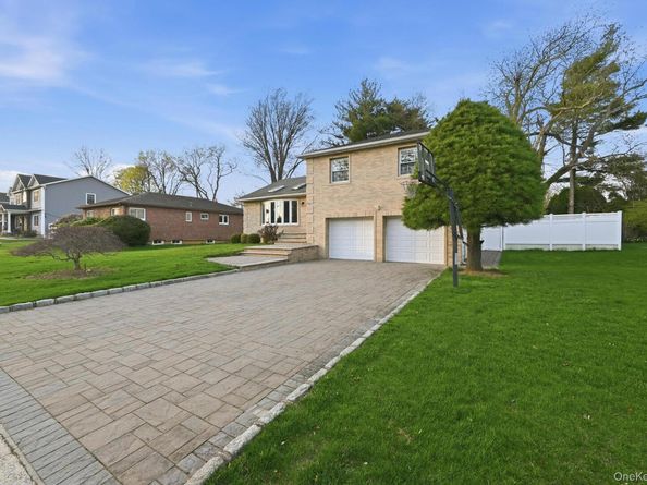 51 Ivy Drive, Jericho NY 11753