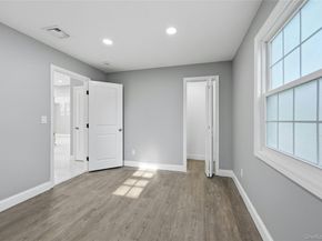 10 Curlin Lane, Saint James NY 11780