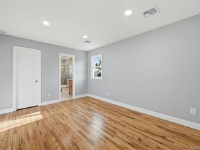 10 Curlin Lane, Saint James NY 11780