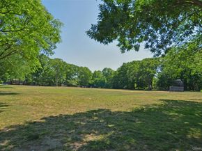 8 Chelsea Drive, Port Washington NY 11050