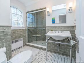 8 Chelsea Drive, Port Washington NY 11050