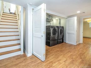 8 Chelsea Drive, Port Washington NY 11050