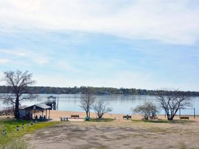 8 Chelsea Drive, Port Washington NY 11050