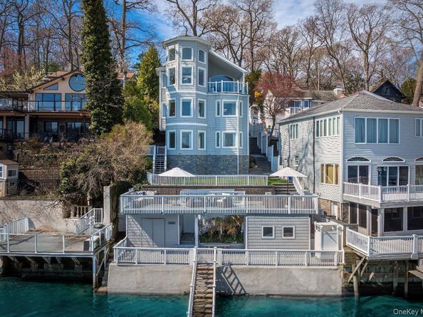565 McKinley Terrace, Centerport NY 11721