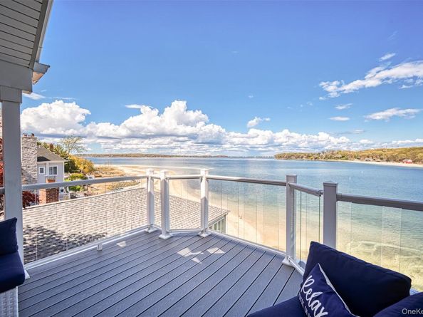 565 McKinley Terrace, Centerport NY 11721