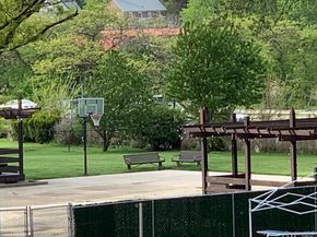 1815 215th Street 16J, Bayside NY 11360