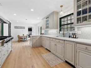 2 Ludlow Lane, Hampton Bays NY 11946