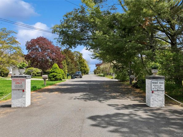 2 Ludlow Lane, Hampton Bays NY 11946