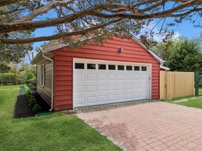 2 Ludlow Lane, Hampton Bays NY 11946