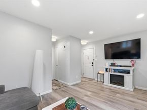 101 Edmunton Drive G2, North Babylon NY 11703