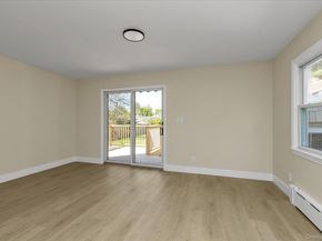 241 Phyllis Drive, Lindenhurst NY 11757