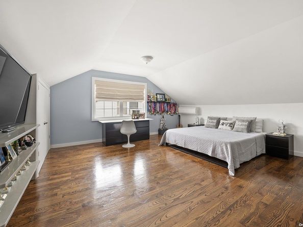 198-31 Pompeii Avenue, Jamaica NY 11423