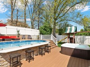 198-31 Pompeii Avenue, Jamaica NY 11423