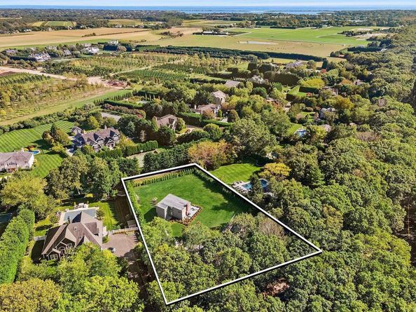 700 Edge Of Woods Road, Water Mill NY 11976