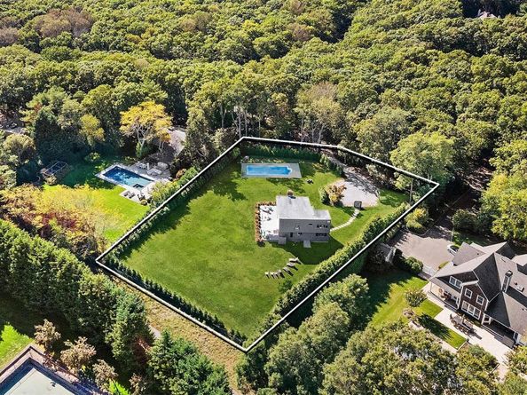 700 Edge Of Woods Road, Water Mill NY 11976