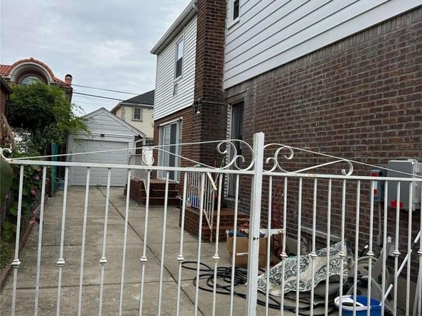 75-75 180th Street, Fresh Meadows NY 11366