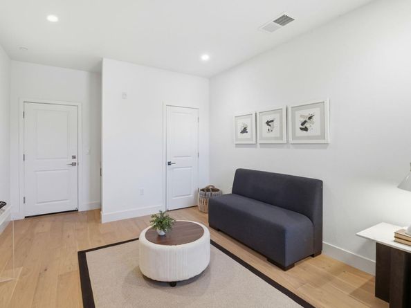 1107 Juana Court, Palo Alto CA 94303