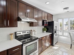 951 La Mesa Terrace A, Sunnyvale CA 94086