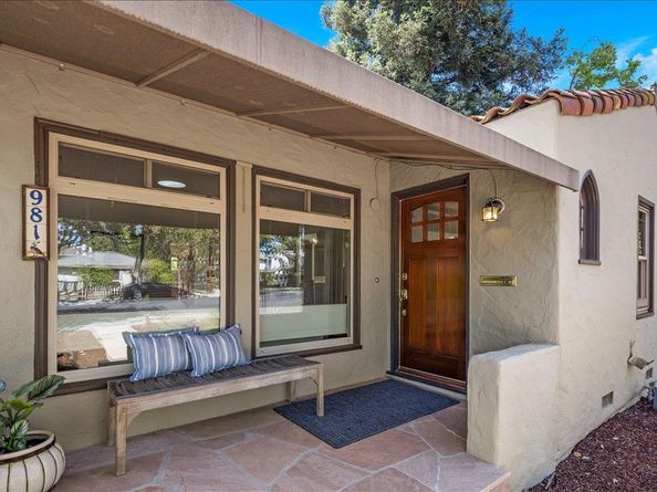 981 College Avenue, Palo Alto CA 94306